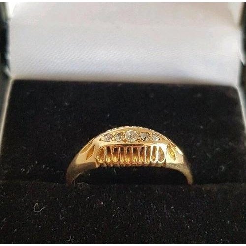 Antique Edwardian 18ct Gold Five Stone Diamond Ring, 1903 For Sale - Image 11 of 14