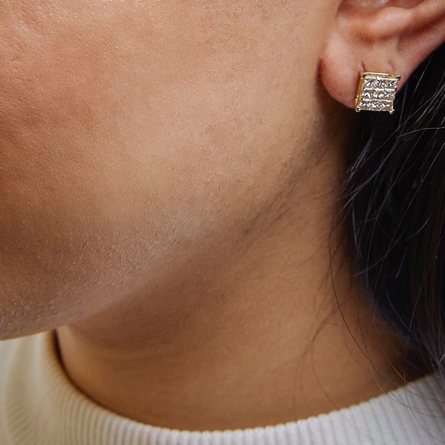 14K Yellow Gold 1 1/2 Cttw Invisible Set Princess-Cut Diamond 9 Stone Square Stud Earrings, A Pair For Sale - Image 4 of 5