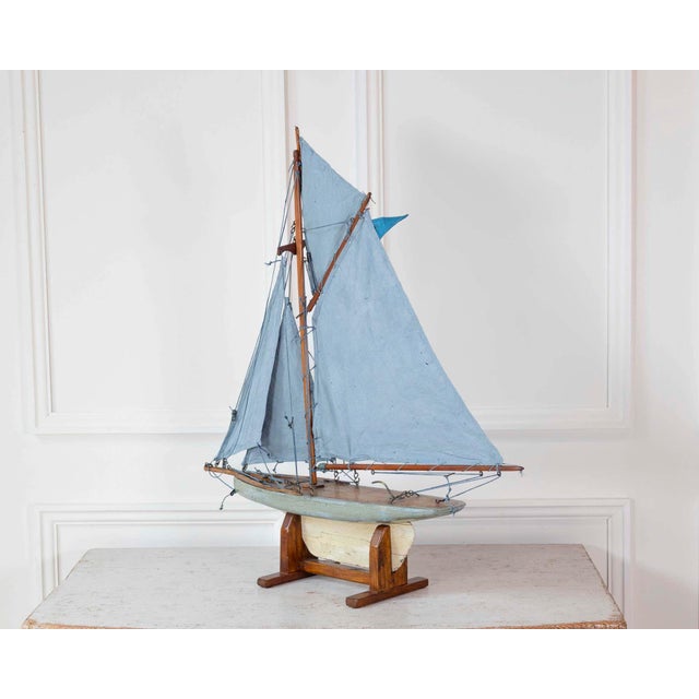 English 20th Century Bowman Carved Wood Gaff Cutter Pond Yacht For Sale - Image 13 of 18