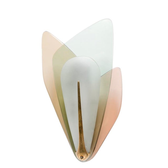 Wall Lamps in Brass and Shaped Glass by Max Ingrand for Fontana Arte, 1950s, Set of 2 For Sale - Image 3 of 4