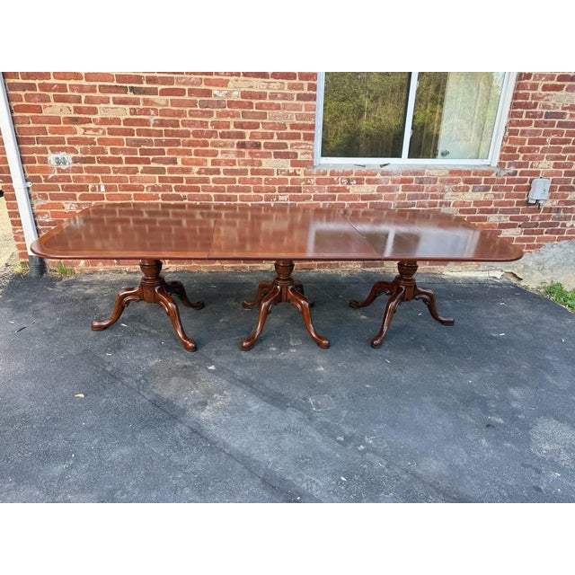 Early 20th Century Large Geogrian Style Three Triple Pedestal Base Inlaid Mahogany Dining Table With Leaves. For Sale - Image 12 of 18