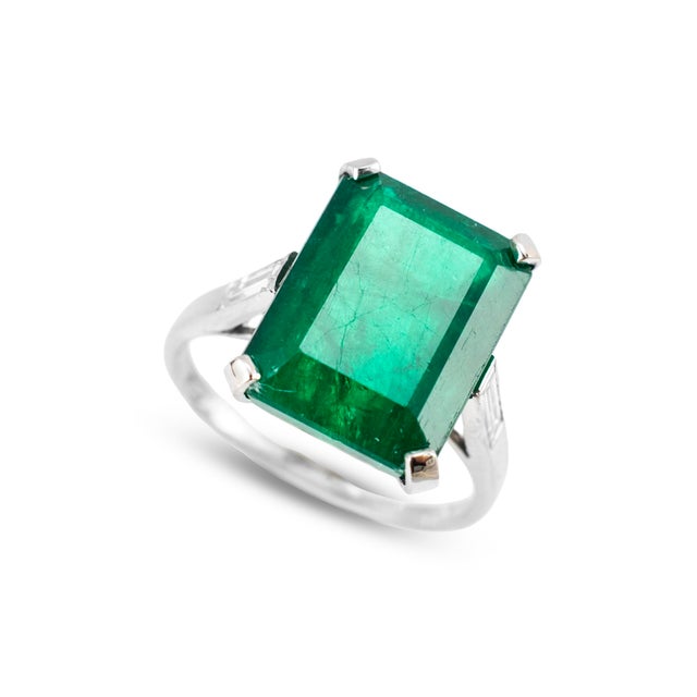 Gender: Ladies Metal Type: 900 Platinum Ring Size: 7.75 Width: 1.40 mm Weight: 6.26 grams Ladies handmade 900 platinum...