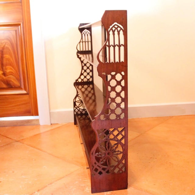 Large George III Period Mahogany Fretwork Hanging Shelf, 18th Century For Sale - Image 4 of 11
