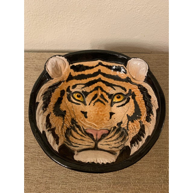 Late 20th Century Italian Majolica Pottery Lion Bowl, Made in Italy For Sale - Image 10 of 10