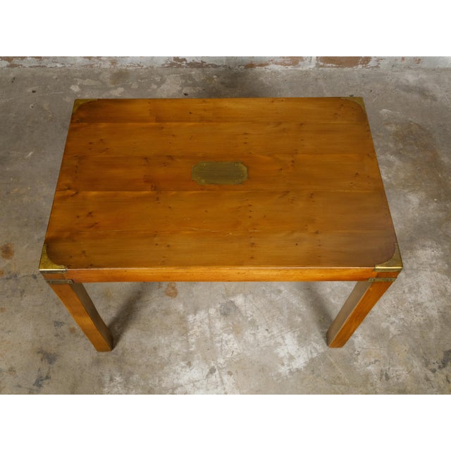 English Campaign Yew Wood 1920s Side Table with Brass Accents and Straight Legs For Sale - Image 10 of 12