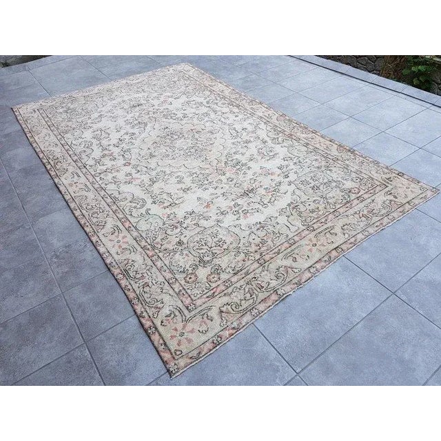 1960s 6x9 Oushak Bohemia Area Carpet For Sale - Image 4 of 11