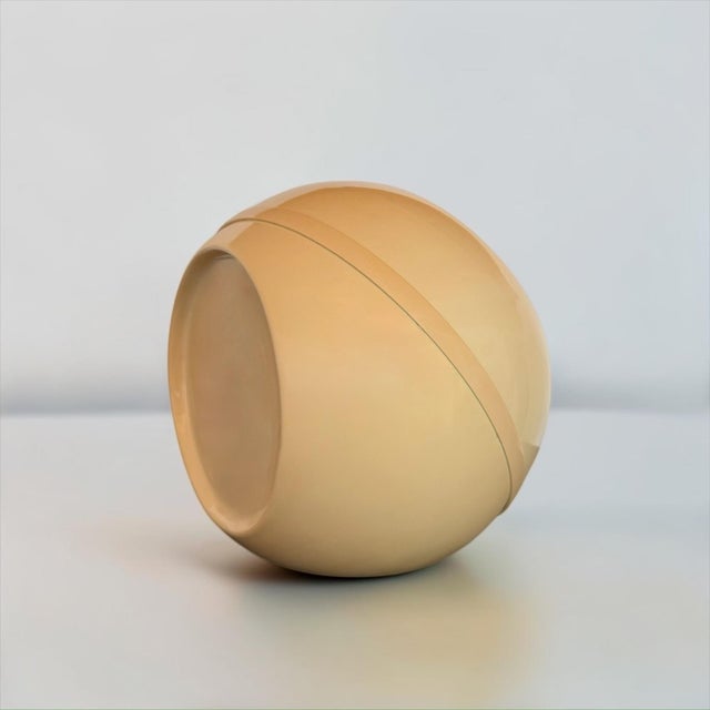 1970s Space Age Italian Table Clock in Cream Plastic, 1970s For Sale - Image 5 of 13