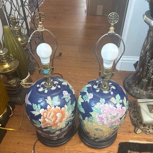 Asian Style 1980s Navy Blue Chinoiserie Lamps - a Pair For Sale - Image 4 of 6