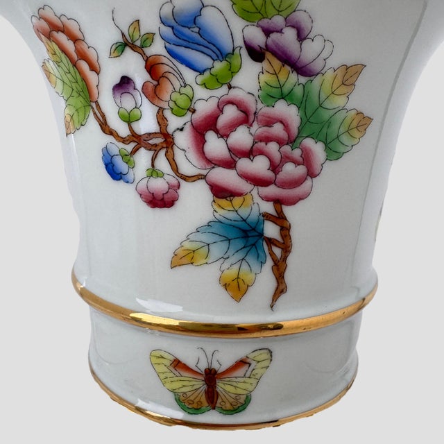 Herend Vintage Herend Queen Victoria 6402 Claw Footed Empire Vase Cachepot Hungary For Sale - Image 4 of 11