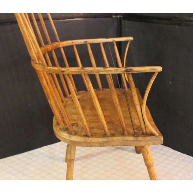 Circa 1760-1780 English West Country Comb Back Windsor Arm Chair For Sale - Image 4 of 10