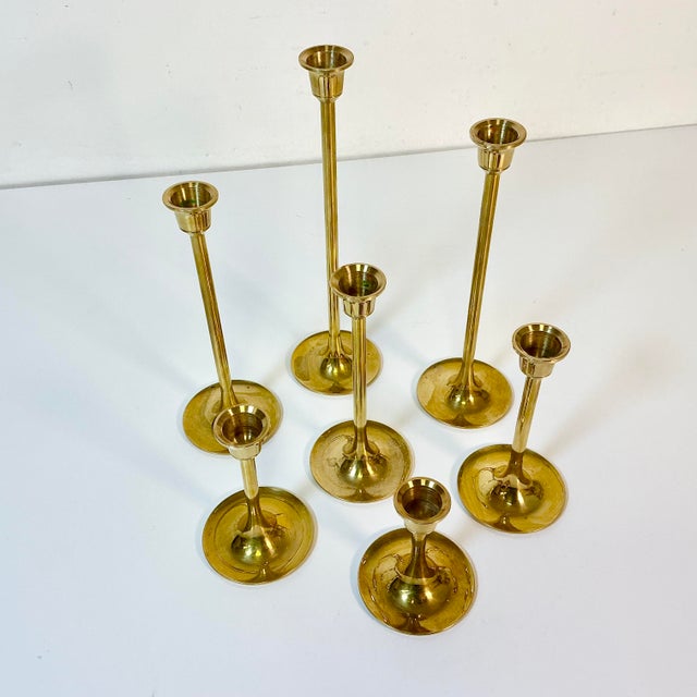 Mid Century Hollywood Regency Gustavian Swedish Graduating Brass Candle Holders - Set of 7 For Sale - Image 6 of 10