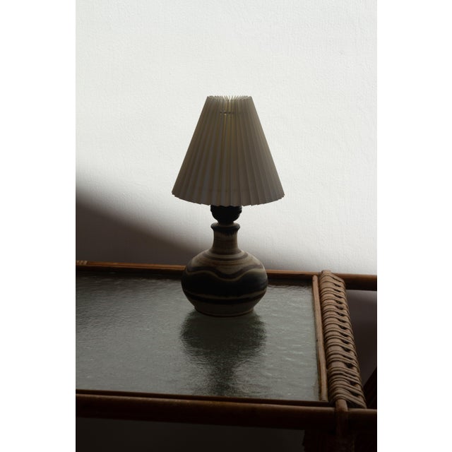 Small Danish Modern Brown Ceramic Table Lamp by Jette Hellerøe, 1960s For Sale - Image 9 of 17