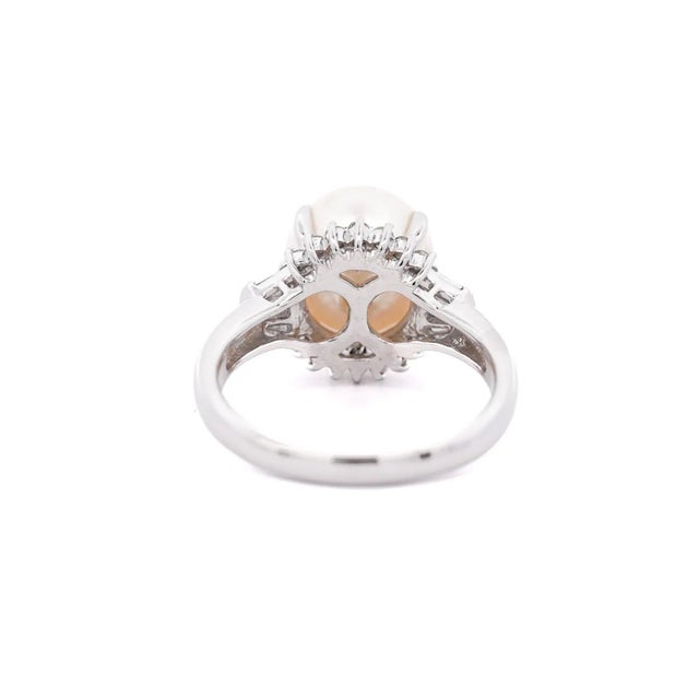 2000 - 2009 9.5mm South Sea White Pearl and Baguette Diamond Ring in Platinum Size 6 For Sale - Image 5 of 7