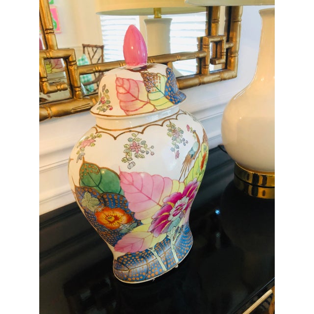 Vintage tobacco leaf ginger jar. It’s in excellent condition. Made in the 1940s.