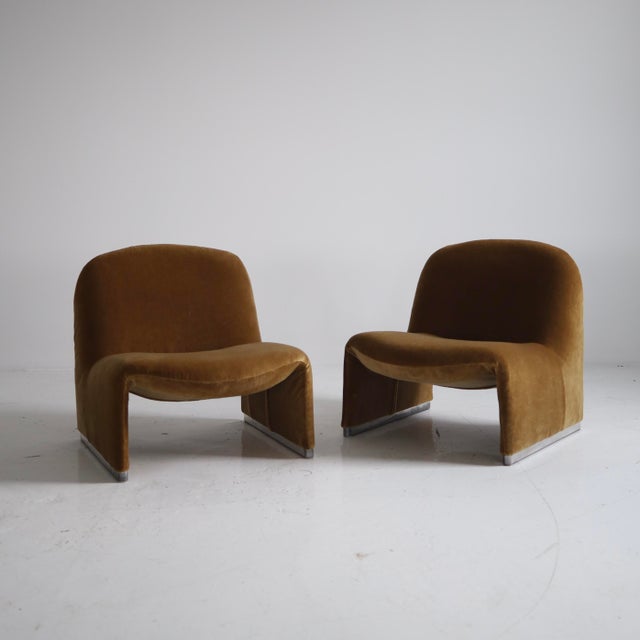 c. 1970s, Italy. These are in excellent, restored condition and have been fully reupholstered in Maharam “Mohair Supreme”