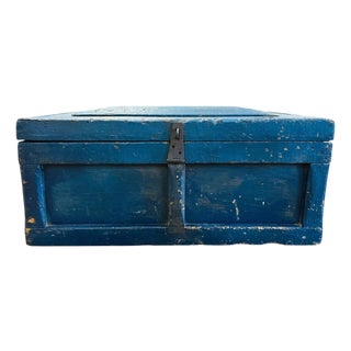 Antique American Primitive Painted Wooden Trunk For Sale
