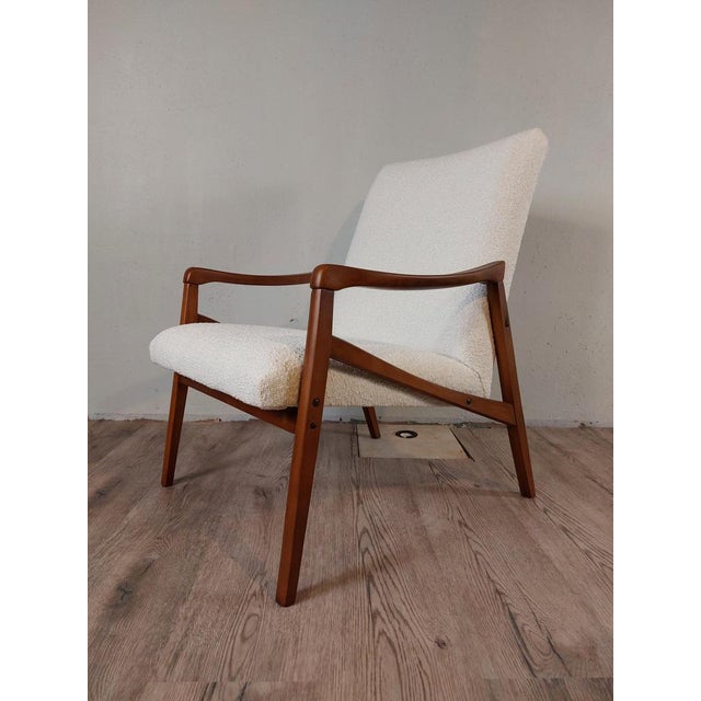 Set of Mid-Century Armchairs in Beech and Bouclé Cream Fabric by Jiroutek for Interior Praha, Czech, 1960s For Sale - Image 6 of 15