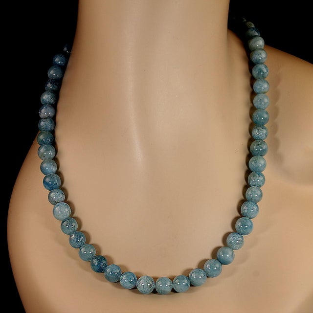 Ajd 22 Inch Medium Blue Translucent Aquamarine Necklace For Sale - Image 4 of 5