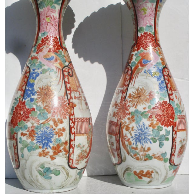 Red Japanese Edo 1880s Matching Vases Hichozan Shinpo--a Pair of 2 For Sale - Image 8 of 15