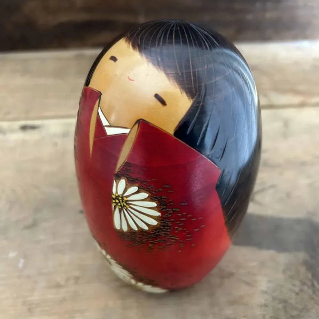 1970s Vintage Daisy Kimono Kokeshi Doll by Usaburo, Japan, 1970s For Sale - Image 5 of 11