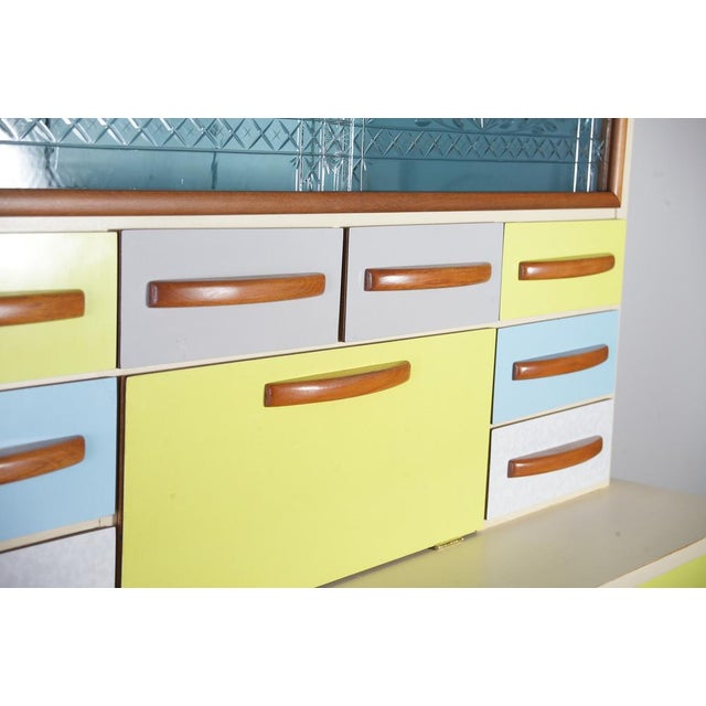 1950s Mid-Century Formica Credenza with Crystal Cut Glass Doors, 1950s For Sale - Image 5 of 18