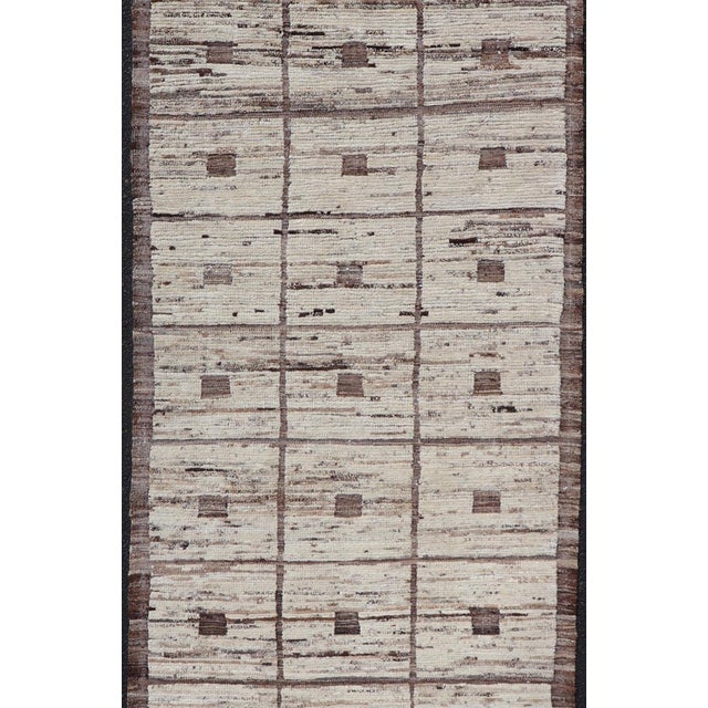 Textile Modern Hand-Knotted Runner in Wool With Box Design in Brown and Neutral Tones 3'5 X 9'4 For Sale - Image 7 of 10
