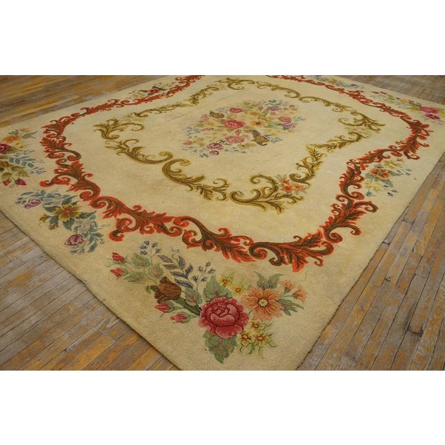 Textile 1930s American Hooked Rug ( 9' x 11'8" - 275 x 355 cm ) For Sale - Image 7 of 10