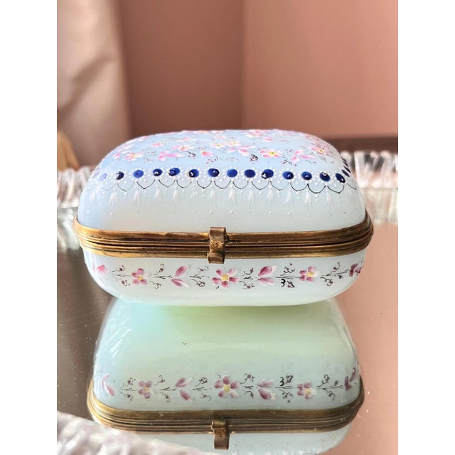 Beautiful antique pale blue opaline glass box // Napoleon III era // 1850-1870 // hand-enameled boule de savon hinged box // collectible For Sale - Image 4 of 15