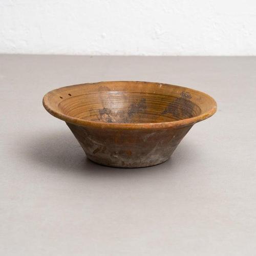 Rustic Ceramic Plate Vase in Beautiful Earth Tone – Early 20th Century, Circa 1940 This rustic ceramic plate vase,...