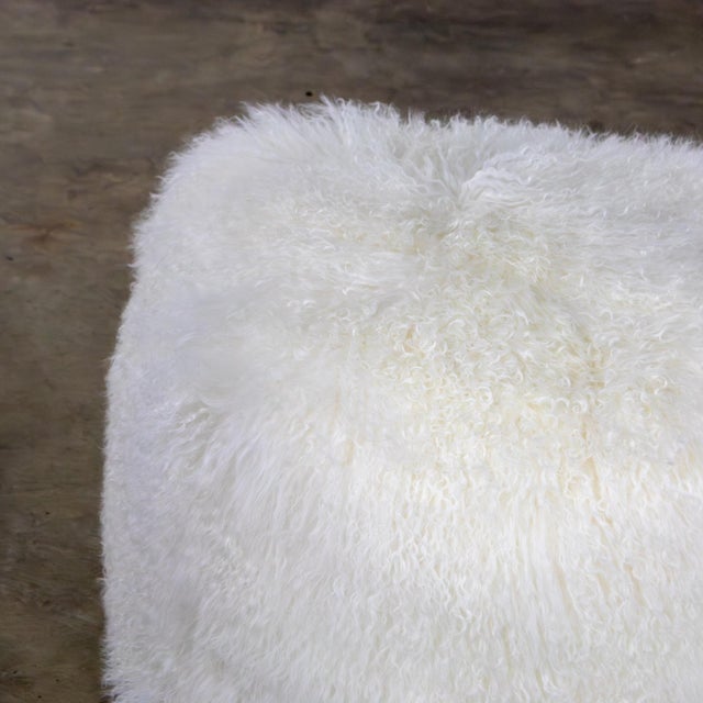 White Late 20th to Early 21st Century Modern Square Ottoman or Pouf With White Mongolian Sheepskin For Sale - Image 8 of 18