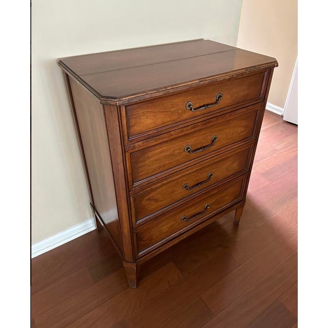 1950s Butler's Desk Chest of Drawers With Lift Top and Pull Out Desktop