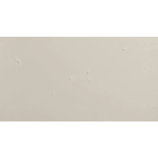 Contemporary BACKDROP Adhesive Sample Swatch in Mojave Gathering (Neutral Gray-Beige ​) For Sale - Image 3 of 4