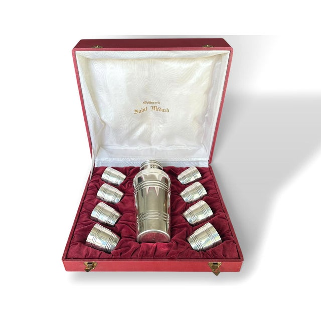 Art Deco Cocktail Shaker and Silver-Plated Glasses with Ondulation Pattern from Silversmith Saint Médard, France, 1930s, Set of 9 For Sale - Image 10 of 10