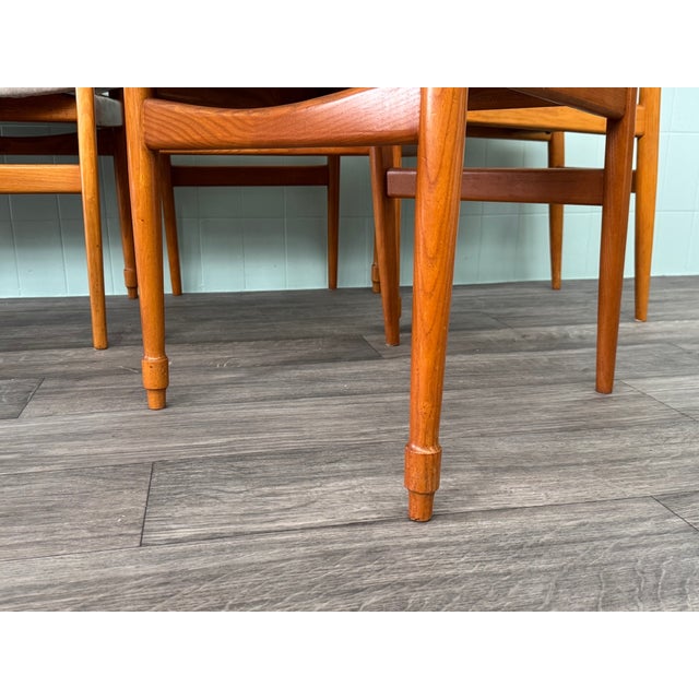 Mid-Century Modern Italian Scandinavian Style Chairs, 1960s, Set of 6 For Sale - Image 3 of 18