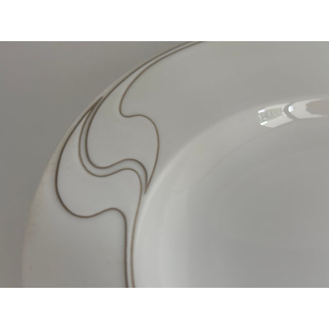 Postmodern White Asimmetria Soup Plates with Gilt Rims by Björn Wiinblad for Rosenthal Studio Linie, 1980s, Set of 6 For Sale - Image 3 of 8
