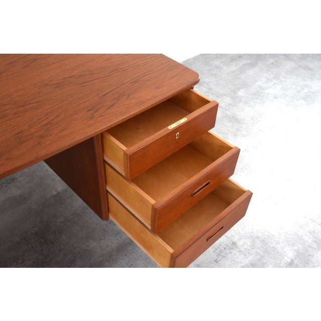 Mid-Century Modern Organic Teak Desk from Sola Møbler, 1960s For Sale - Image 16 of 17