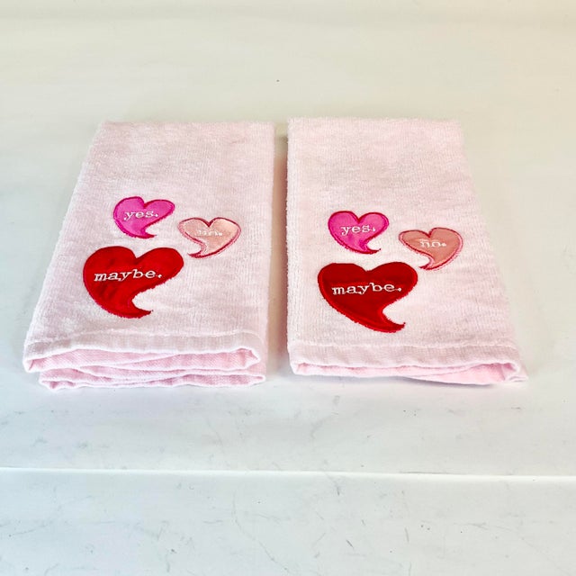 1990s Vintage Boho Chic Valentine Yes, No, Maybe Tip Towels - a Pair. For Sale - Image 6 of 6