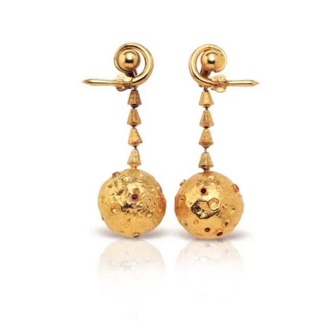 New, never opened Sotheby's catalog showing the jewelry of Jacqueline Kennedy Onassis that was auctioned off on April 24th...