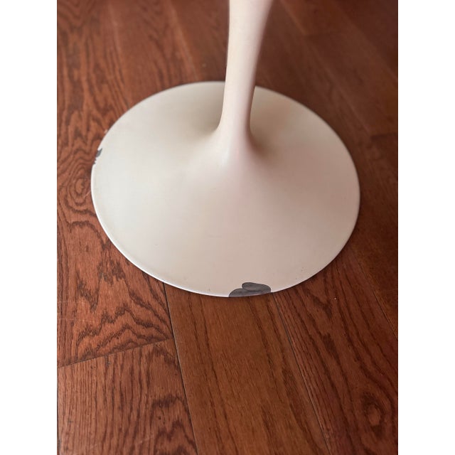 Metal Set of 6 Authentic Early Production Knoll Saarinen Tulip Chairs - Original Condition, Stamped and Labled For Sale - Image 7 of 12