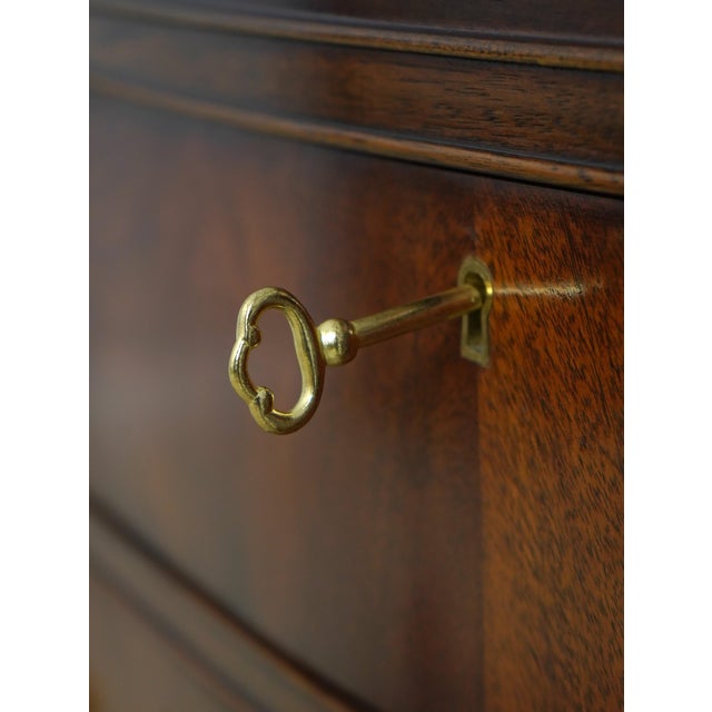Wood Hickory Chair Mahogany Serpentine Front Carved Chest For Sale - Image 7 of 17