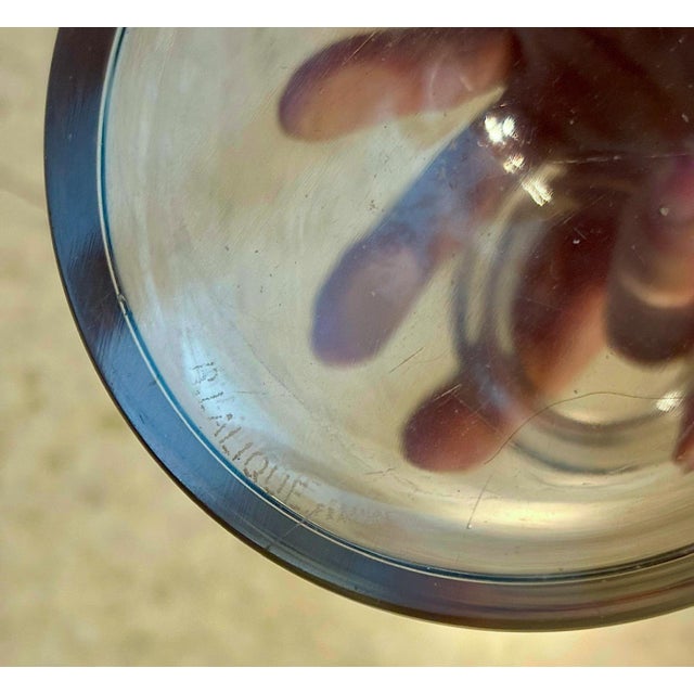 1930s Art Deco Vougeot Wine Decanter in Blown-Molded Crystal from René Lalique, 1947 For Sale - Image 5 of 6