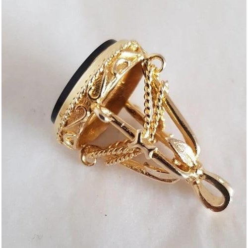 Vintage Gold and Black Onyx Novelty Seal Charm by Slade & Kempton, London, 1967 For Sale - Image 4 of 16