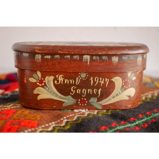 A beautiful vintage bent wooden box known as a "Svepask" from Sweden. This item can be dated to 1947 and derives from...