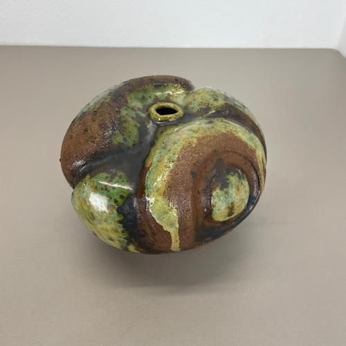 Abstract Fruit Ceramic Studio Pottery Vase from Gerhard Liebenthron, 1977 For Sale - Image 4 of 18