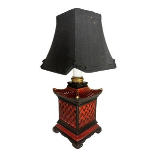 Vintage Petite Chinoiserie Red and Black Gilt Pagoda Style Accent Lamp For Sale