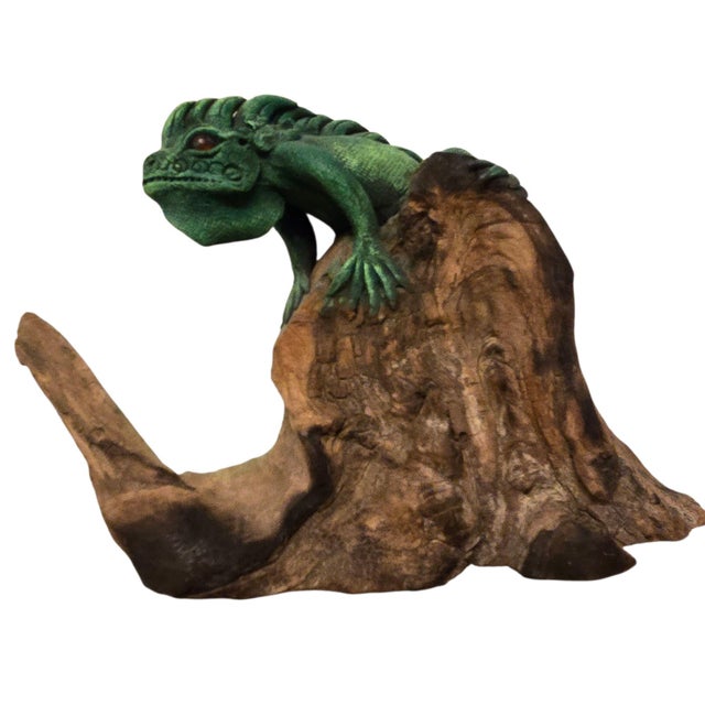 Green Iguana Lizard Sculpture Wood Hand Sculpted Reptile Home Decor Collectible For Sale - Image 15 of 18