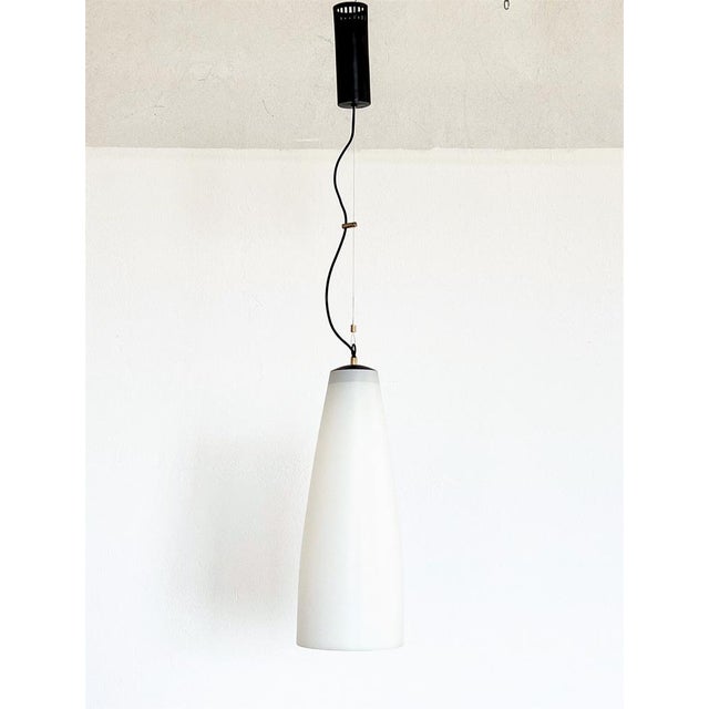 Mid-Century Modern Italian Pendant Light in Milky White Glass, 1970s For Sale - Image 12 of 17