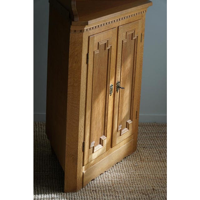 Tall Danish Modern Corner Cupboard in Oak & Glass by Henning Kjærnulf, 1960s For Sale - Image 11 of 18
