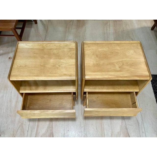 Gold Pair of Heywood Wakefield “Trophy” Series Nightstands For Sale - Image 8 of 11