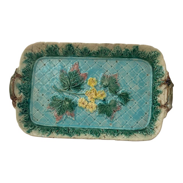 1900s Flower & Leaf Decorated Victorian Ceramic Majolica Platter For Sale